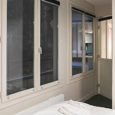 Apartment T2 In The Heart Of Near Louvre Museum Paris
