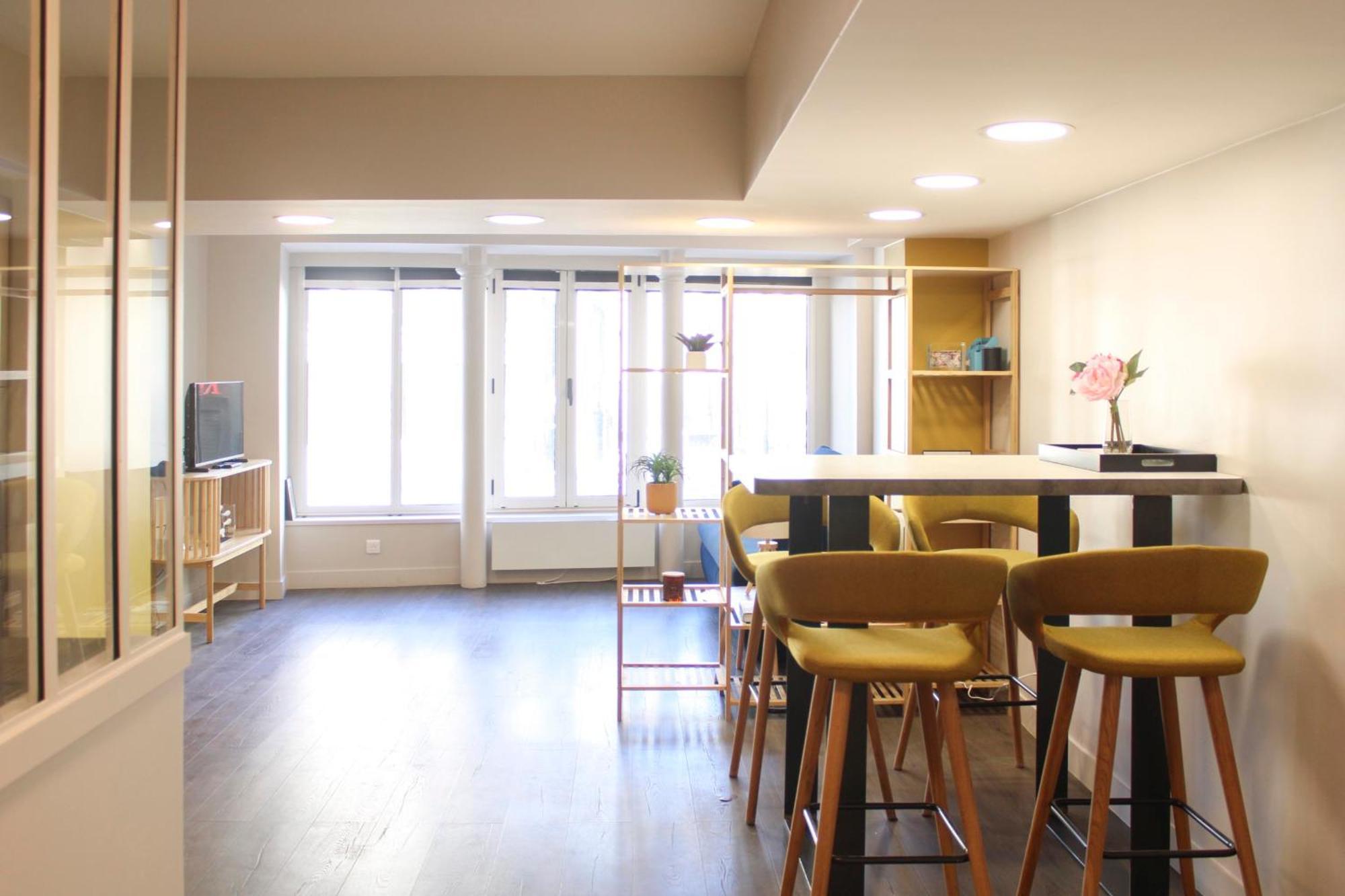 T2 In The Heart Of Near Louvre Museum Parigi